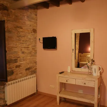 Camynos Πανσιόν Vega de Valcarce